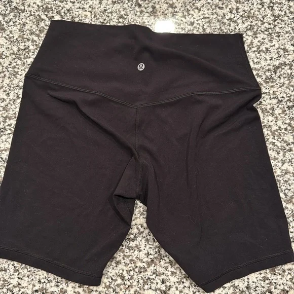 MSU Lululemon Align Biker Shorts - Picture 2 of 2